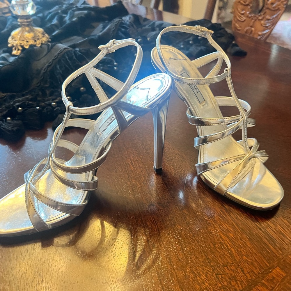 Gently used Prada silver sandal heels. Size 9. - Picture 4 of 9